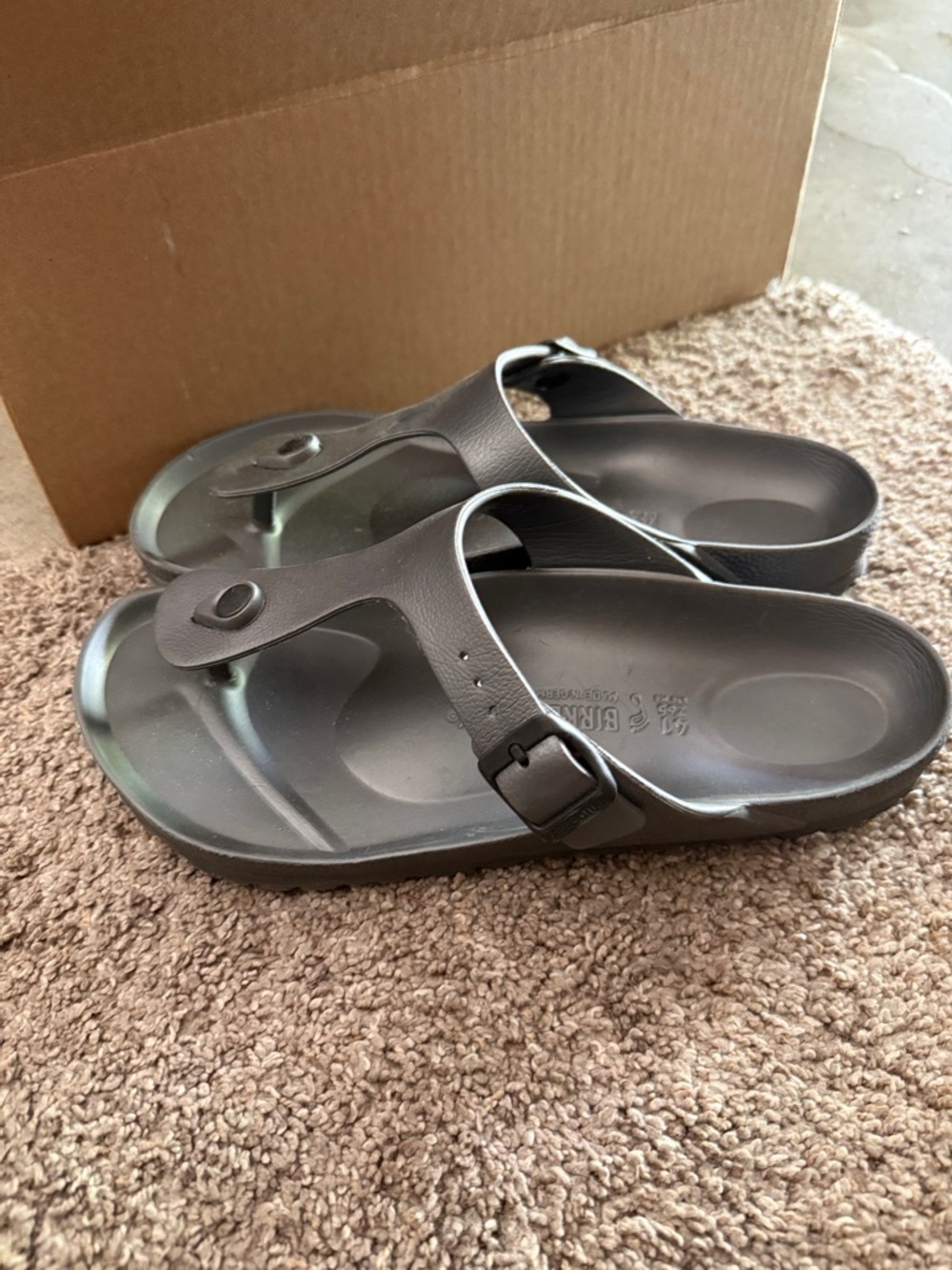Unbranded Grey Thong Sandals with Buckle Birkenstock women’s size 41
